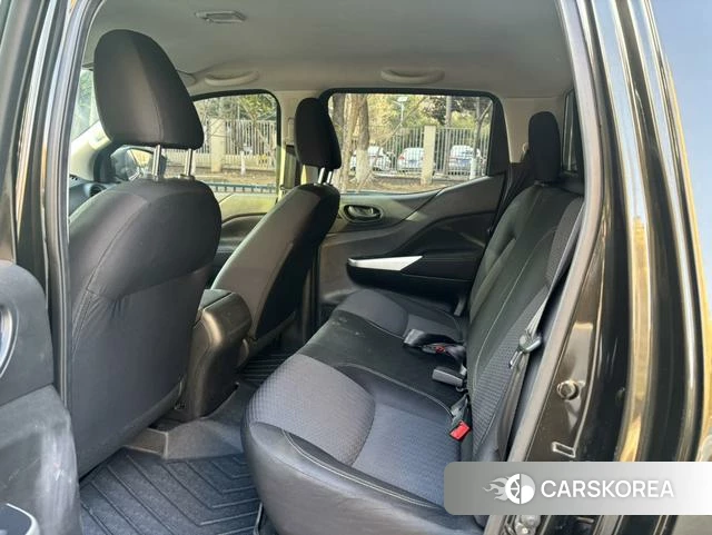 Nissan Navara 2022 Зеленый из Китая, фото 5
