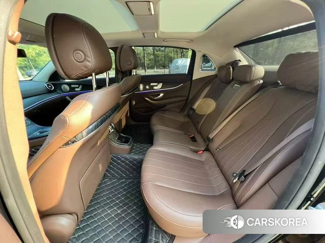 Mercedes-Benz E-Class 2022 Черный из Китая, фото 3