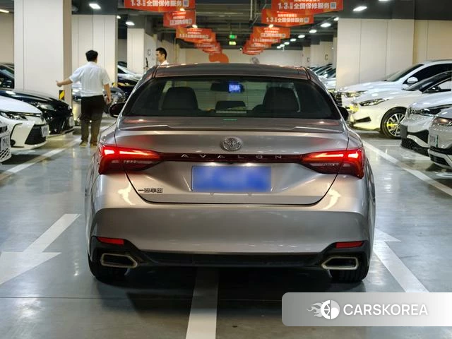 Toyota Avalon 2021 Серебристо-серый из Китая, фото 4