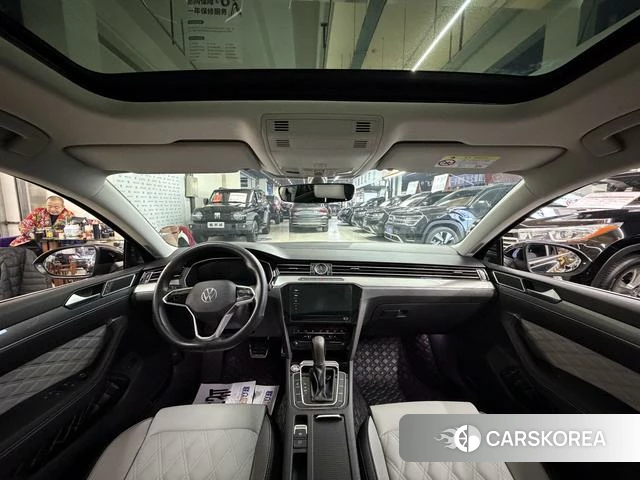 Volkswagen Magotan 2023 Черный из Китая, фото 3