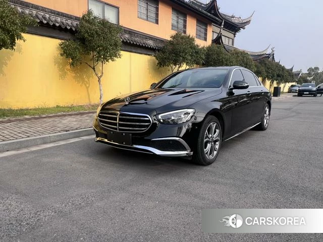 Mercedes-Benz E-Class 2023 Черный из Китая, фото 3