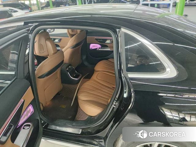 Mercedes-Benz E-Class 2024 Черный из Китая, фото 3