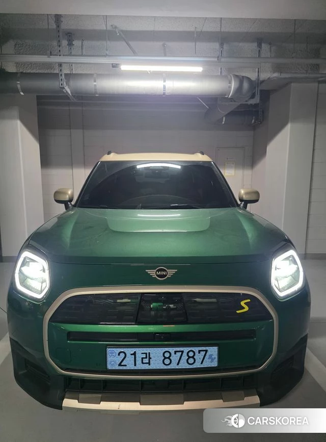 Mini Cooper Countryman Electric 3rd Generation 2025 Темно-зеленый из Кореи, фото 3