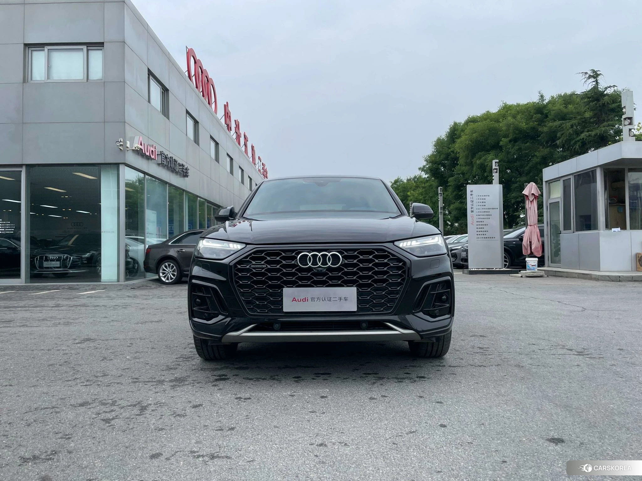 Audi Q5L 2021 Черный из Китая, фото 3