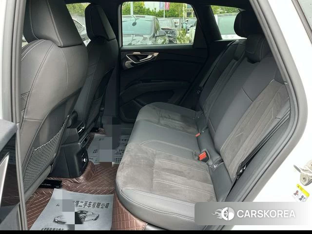 Audi Q4 2023 Белый из Китая, фото 3