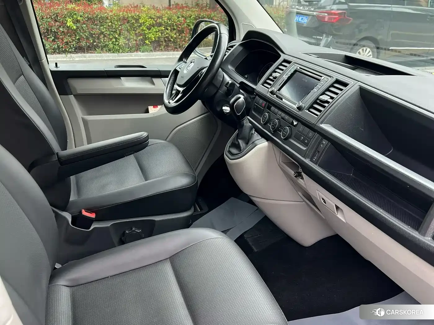 Volkswagen Caravelle 2018 Черный из Китая, фото 3