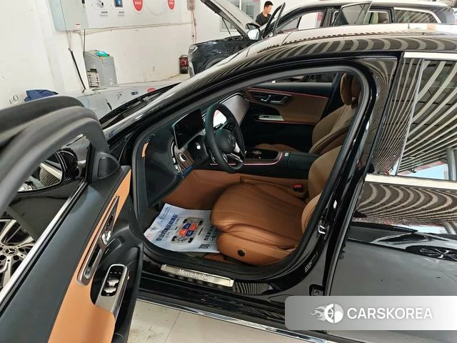 Mercedes-Benz E-Class 2025 Черный из Китая, фото 3