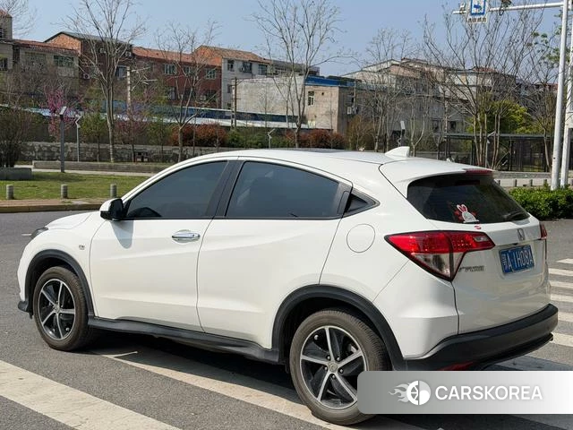 Honda Vezel 2021 Белый из Китая, фото 4