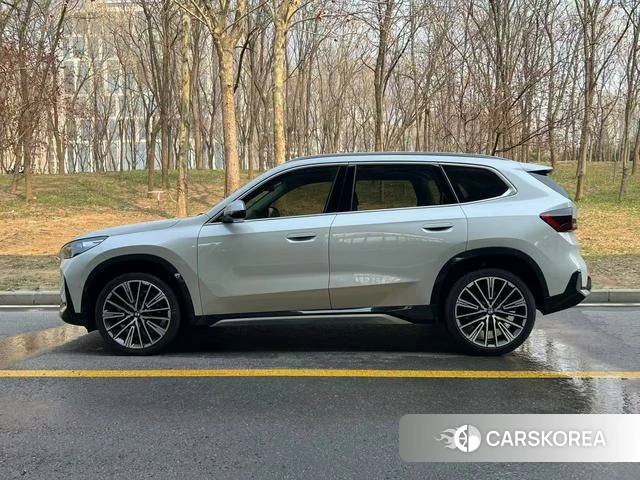 BMW X1 2023 Белый из Китая, фото 3