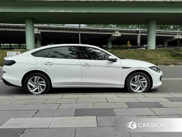 Volkswagen Lamando 2023 Белый из Китая, фото 4