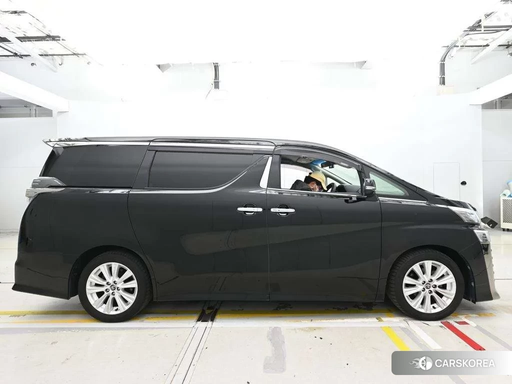 Toyota Vellfire 2018 из Японии, фото 3