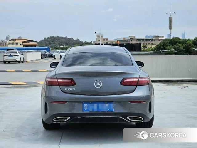 Mercedes-Benz E-Class 2021 Серебристо-серый из Китая, фото 3