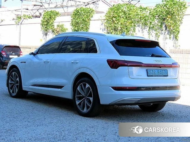 Audi e-Tron id 4966361 из Кореи 12