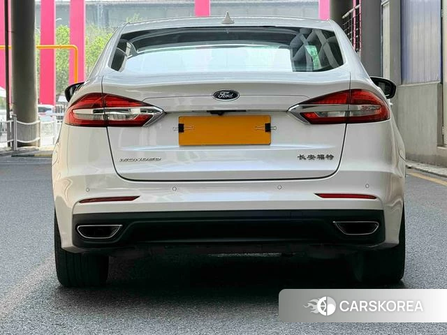 Ford Mondeo 2021 Белый из Китая, фото 3
