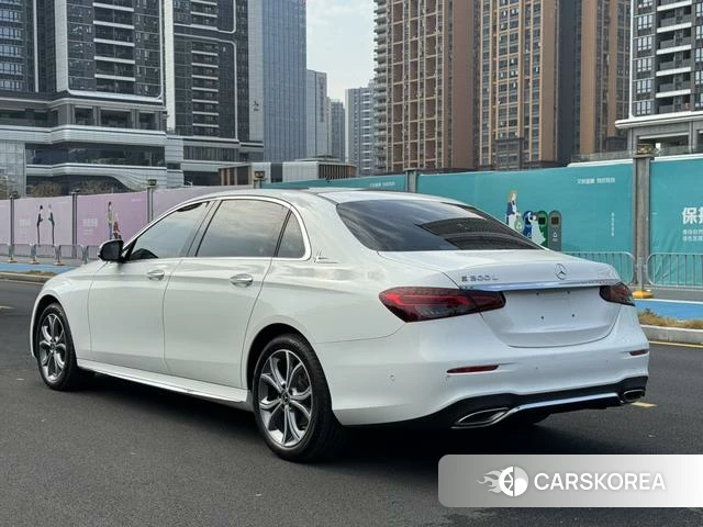 Mercedes-Benz E-Class 2022 Белый из Китая, фото 3