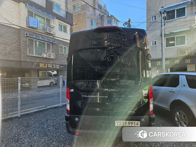 Ford Transit 2018 Черный из Кореи, фото 4