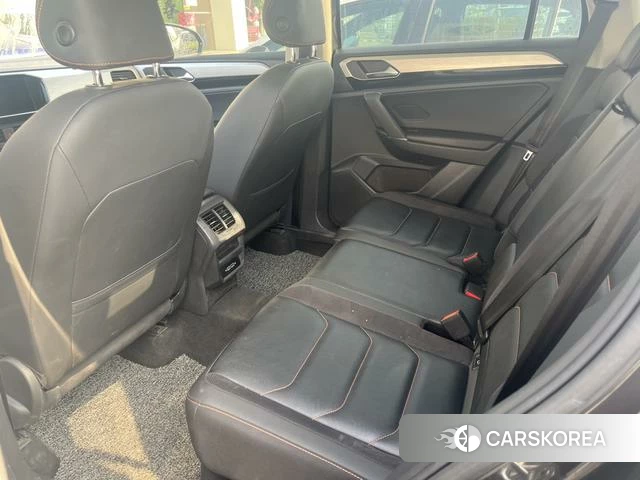 Volkswagen Tayron 2021 Черный из Китая, фото 3