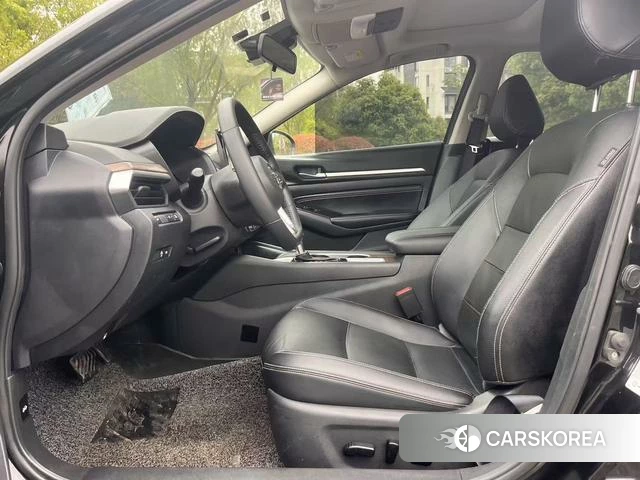 Nissan Altima 2022 Черный из Китая, фото 3