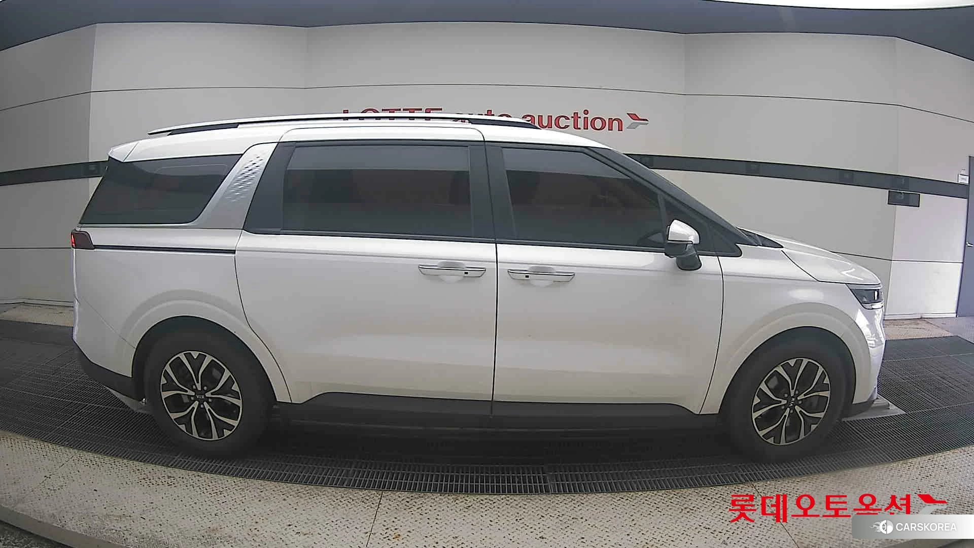 Kia Carnival id 4984626 из Кореи 23