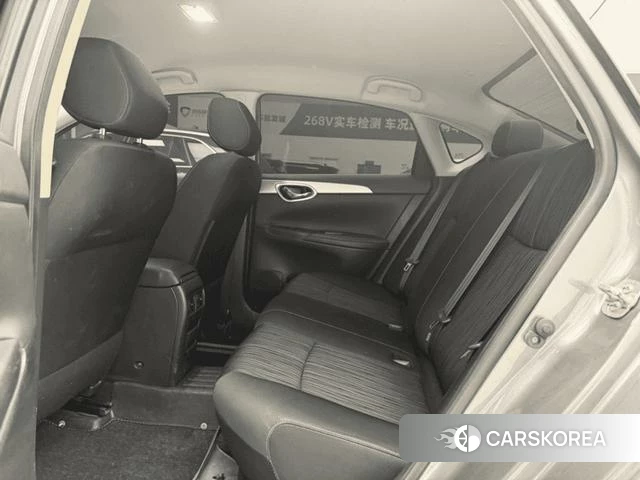 Nissan Sylphy 2021 Серебристо-серый из Китая, фото 3