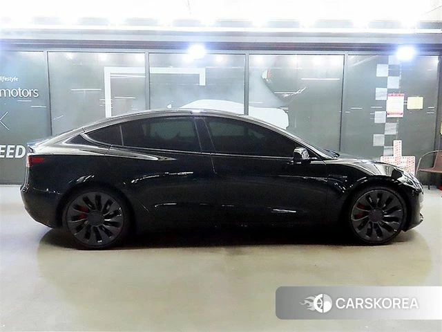 Tesla Model 3 2021 Черный из Кореи, фото 3