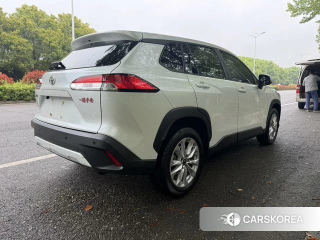 Toyota Corolla 2023 Белый из Китая, фото 4