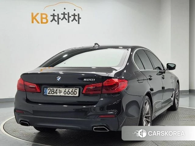 BMW 5 Series (G30) id 5035100 из Кореи 11