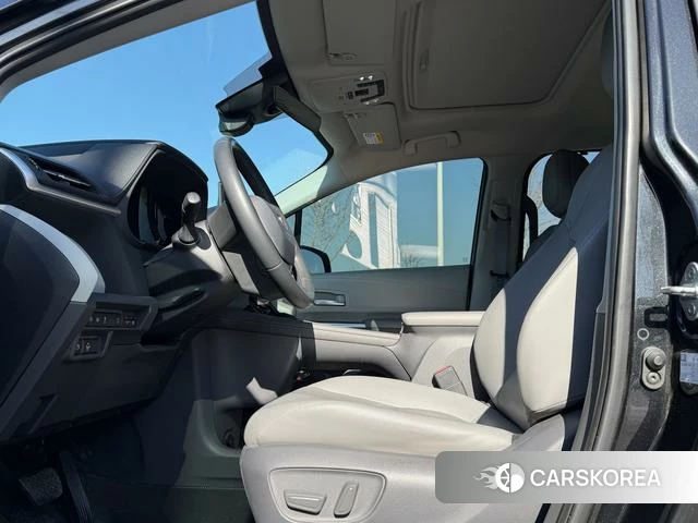 Toyota Granvia 2024 Черный из Китая, фото 3