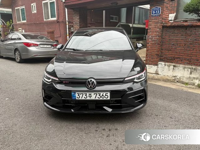Volkswagen Golf 8th Generation 2026 Черный из Кореи, фото 3