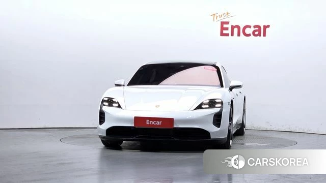 Porsche Taycan id 4649929 из Кореи 23