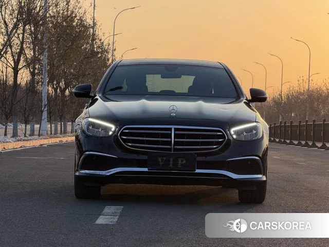Mercedes-Benz E-Class 2023 Черный из Китая, фото 3