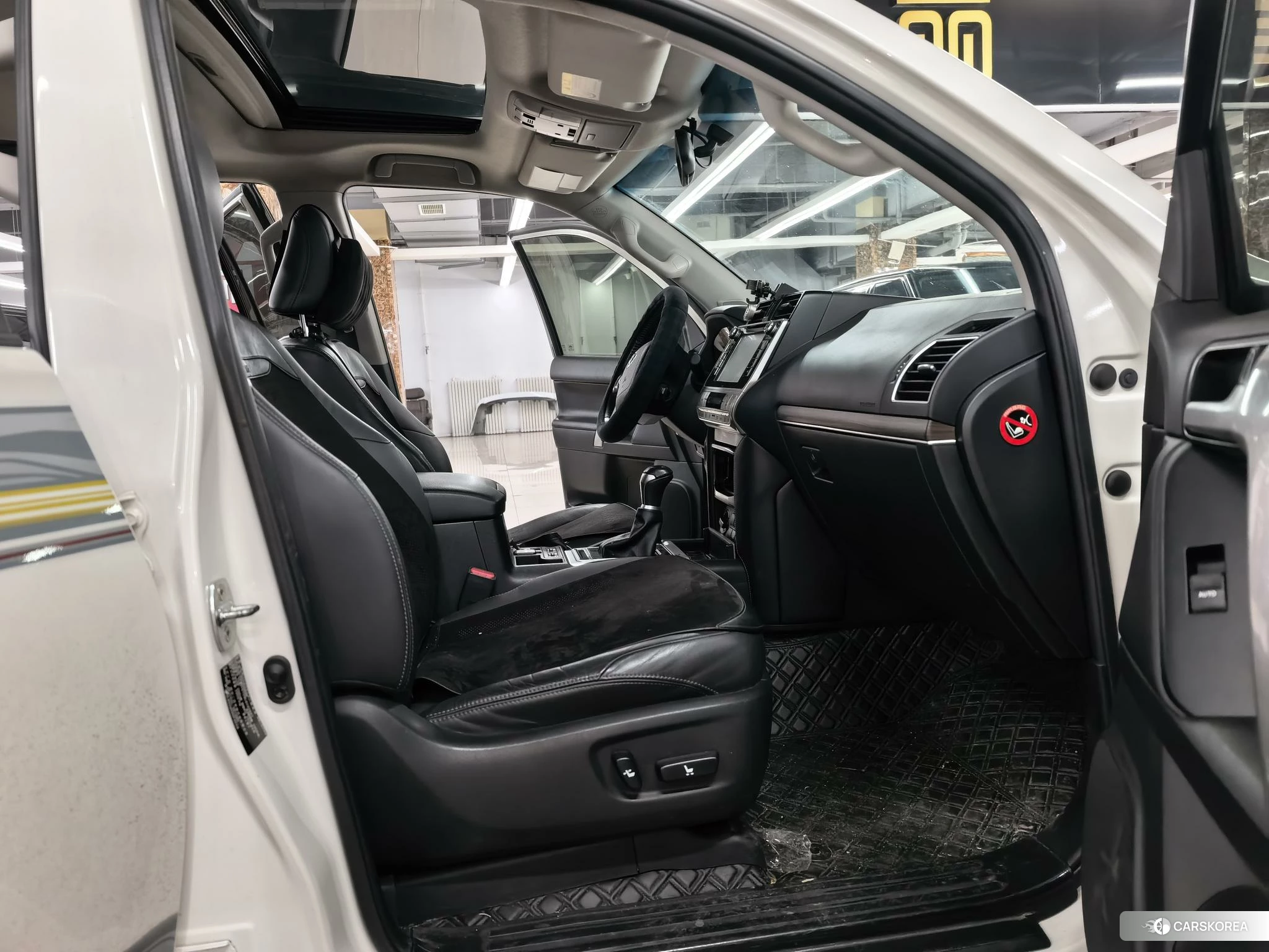 Toyota Land Cruiser 2019 Белый из Китая, фото 4