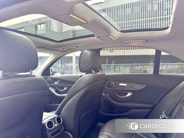 Mercedes-Benz C-class 2021 Белый из Китая, фото 3