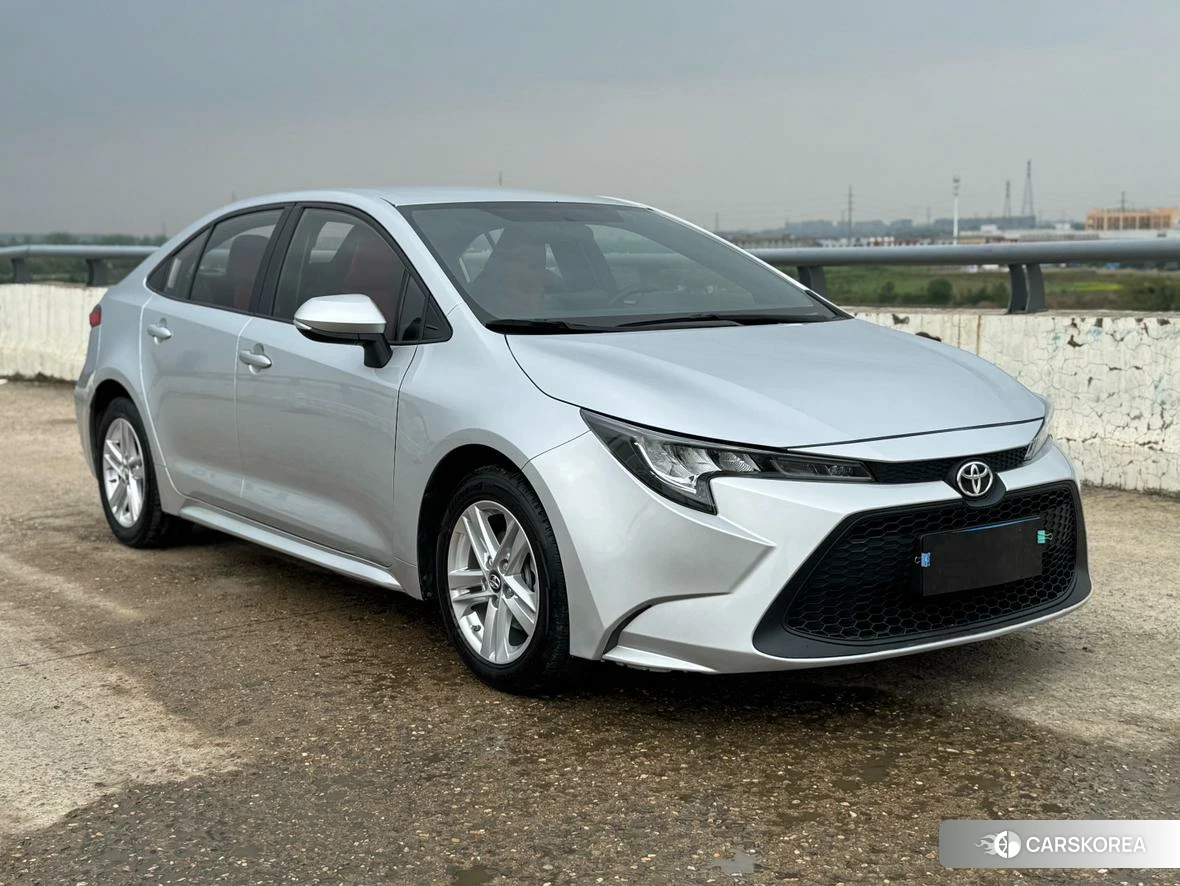 Toyota Levin 2021 Серебристо-серый из Китая, фото 4