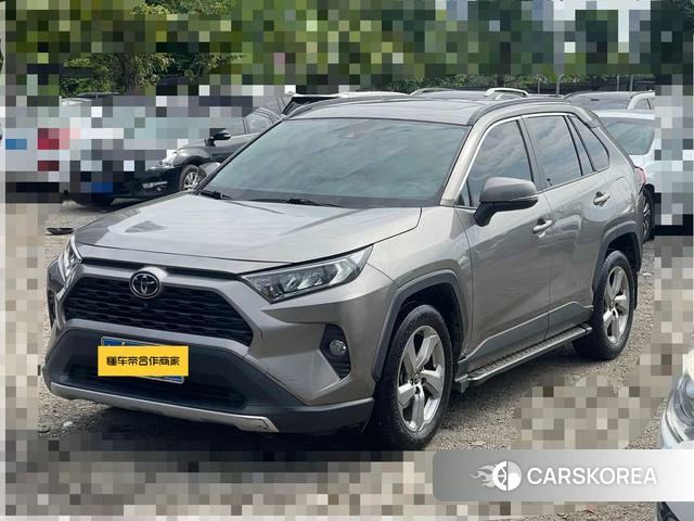 Toyota RAV4 2021 Серебристо-серый из Китая, фото 3