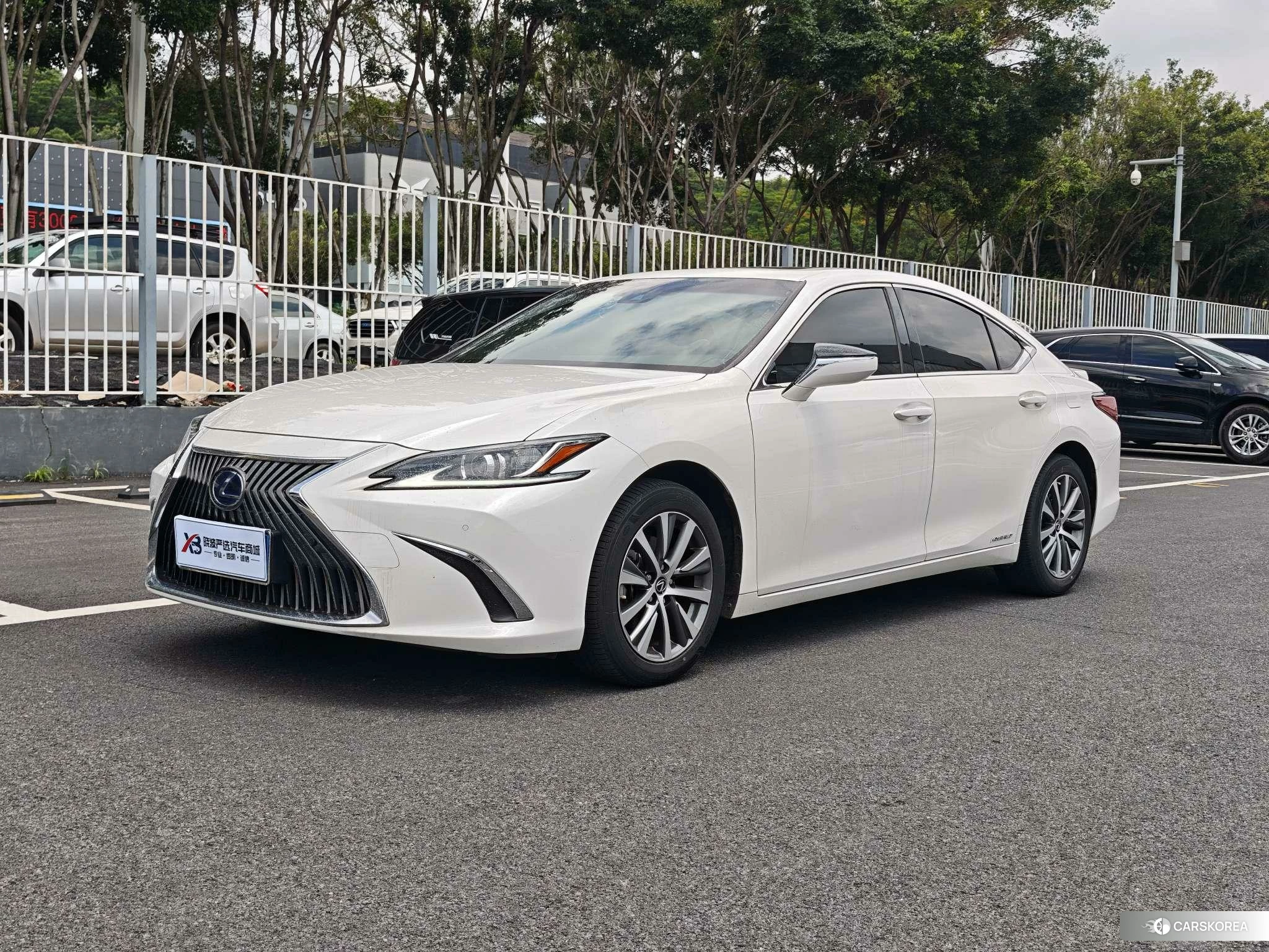 Lexus ES 2019 Белый из Китая, фото 3
