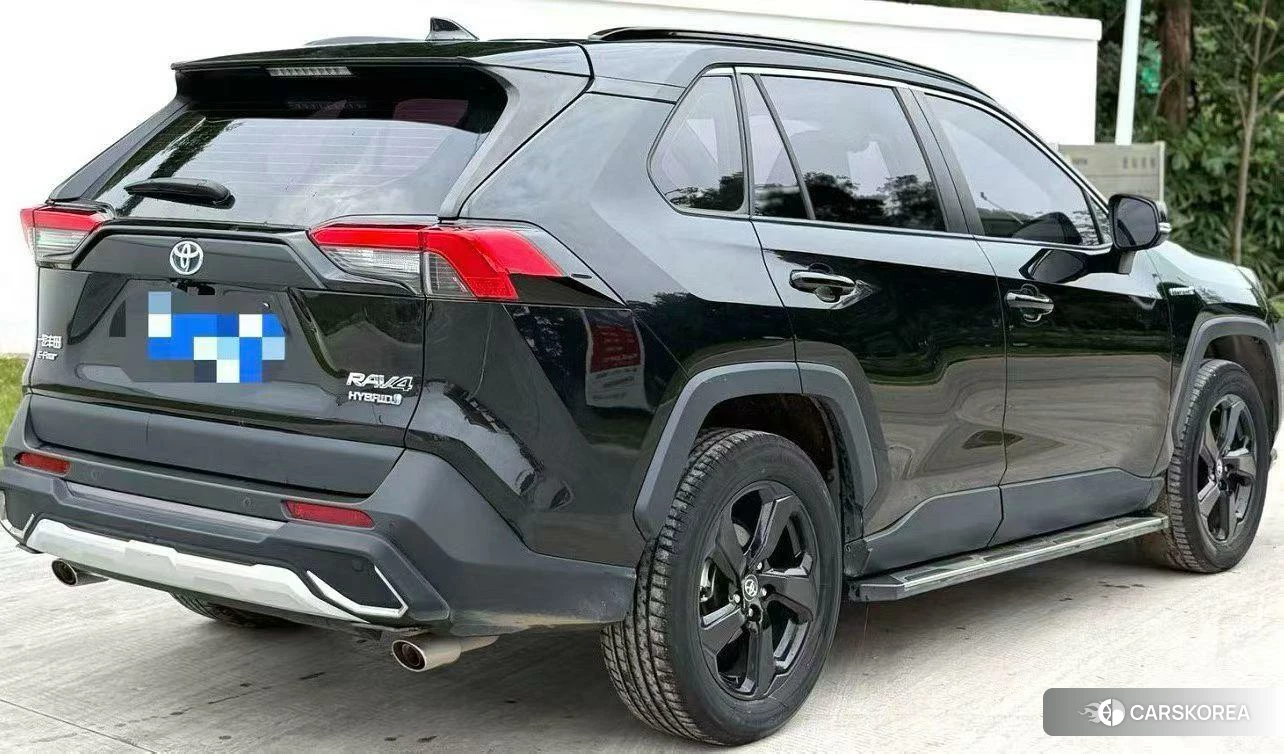 Toyota RAV4 2022 Черный из Китая, фото 3