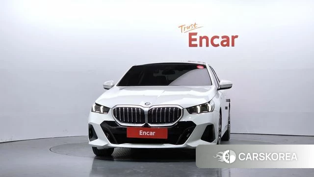 BMW 5 Series (G60) id 5039472 из Кореи 23