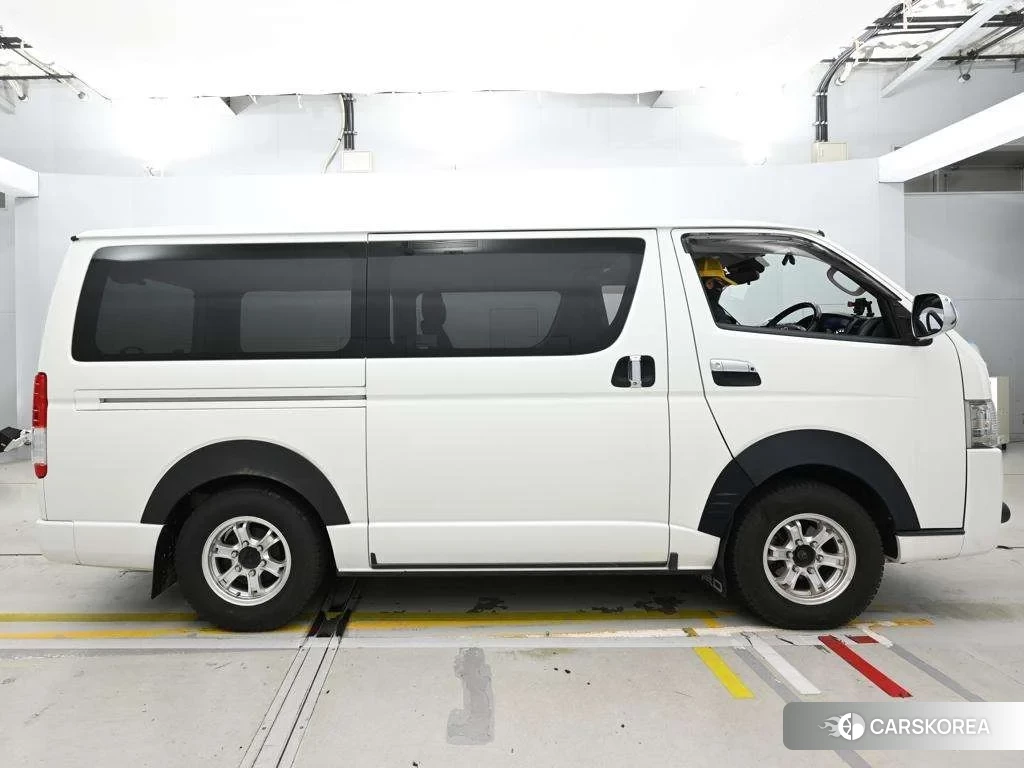 Toyota HiAce Van 2018 из Японии, фото 3
