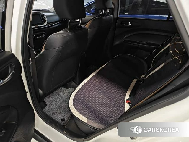 Kia KX1 2021 Белый из Китая, фото 3