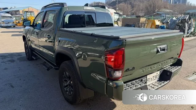 Toyota Tacoma 2021 Темно-зеленый из Кореи, фото 3