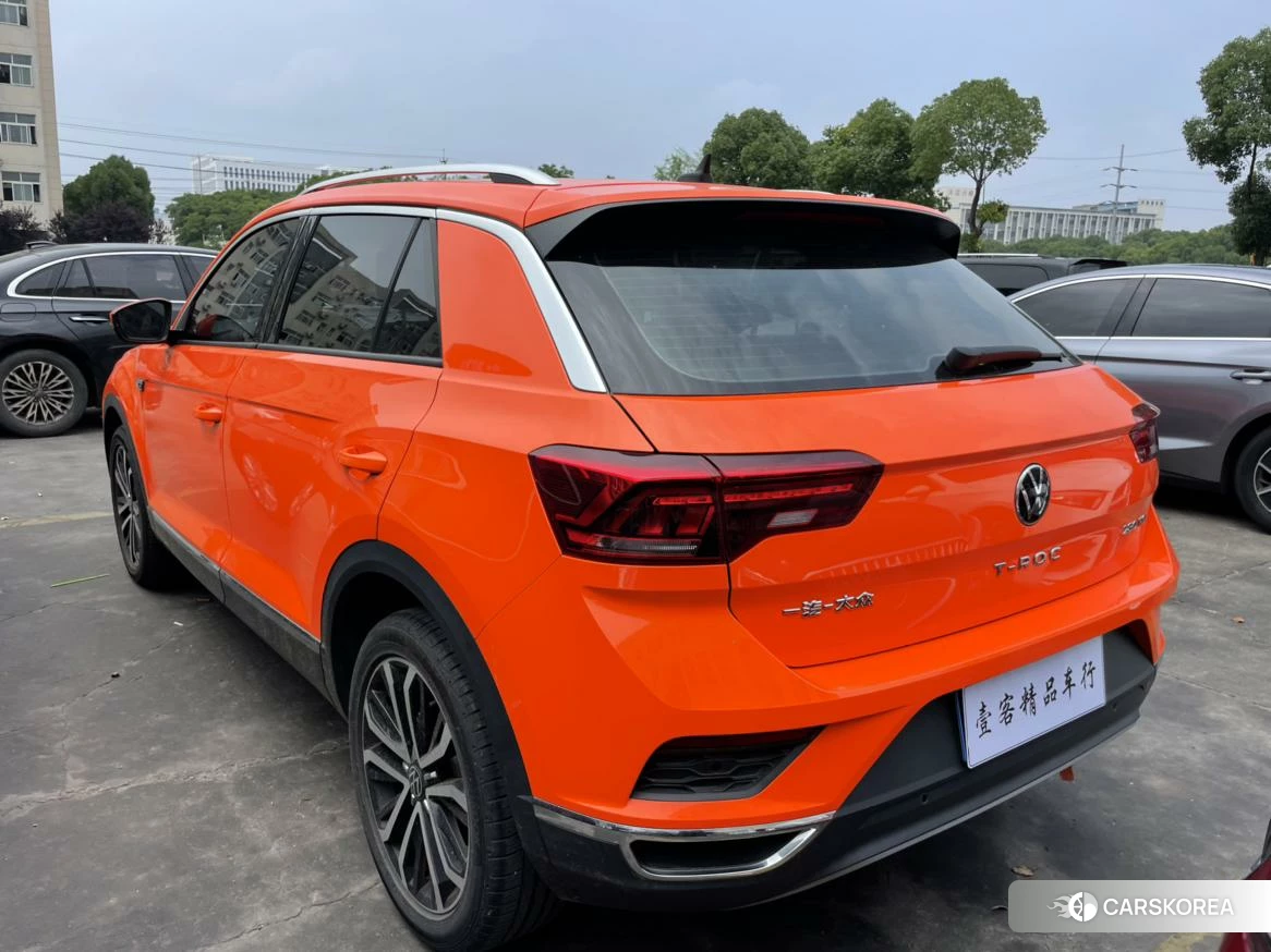 Volkswagen T-Roc 2021 Оранжевый из Китая, фото 3