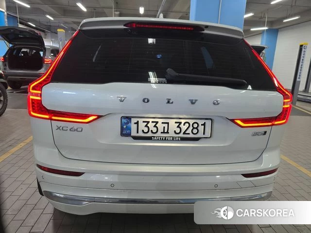 Volvo XC60 second Generation 2024 Белый из Кореи, фото 3