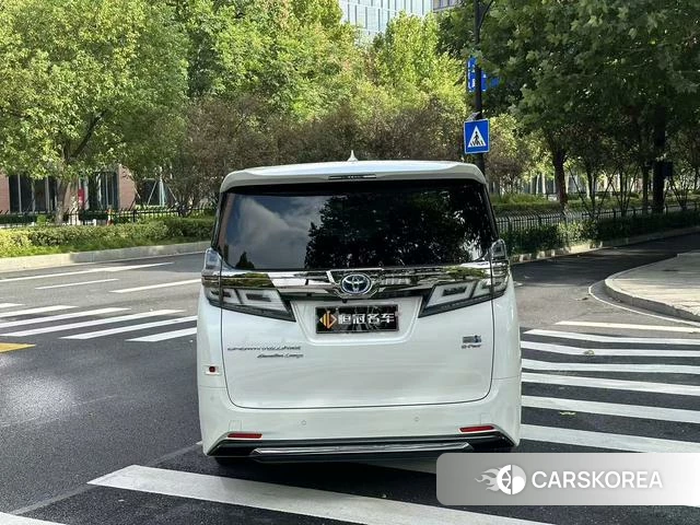 Toyota Vellfire 2022 Белый из Китая, фото 4