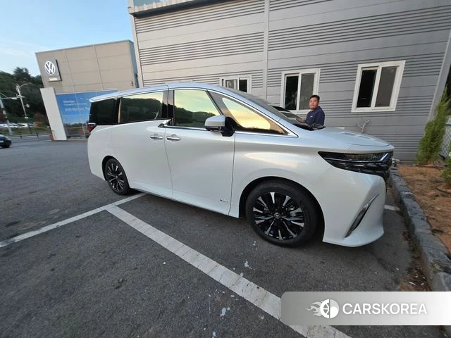 Toyota Alphard 4th Generation 2025 Белый из Кореи, фото 3