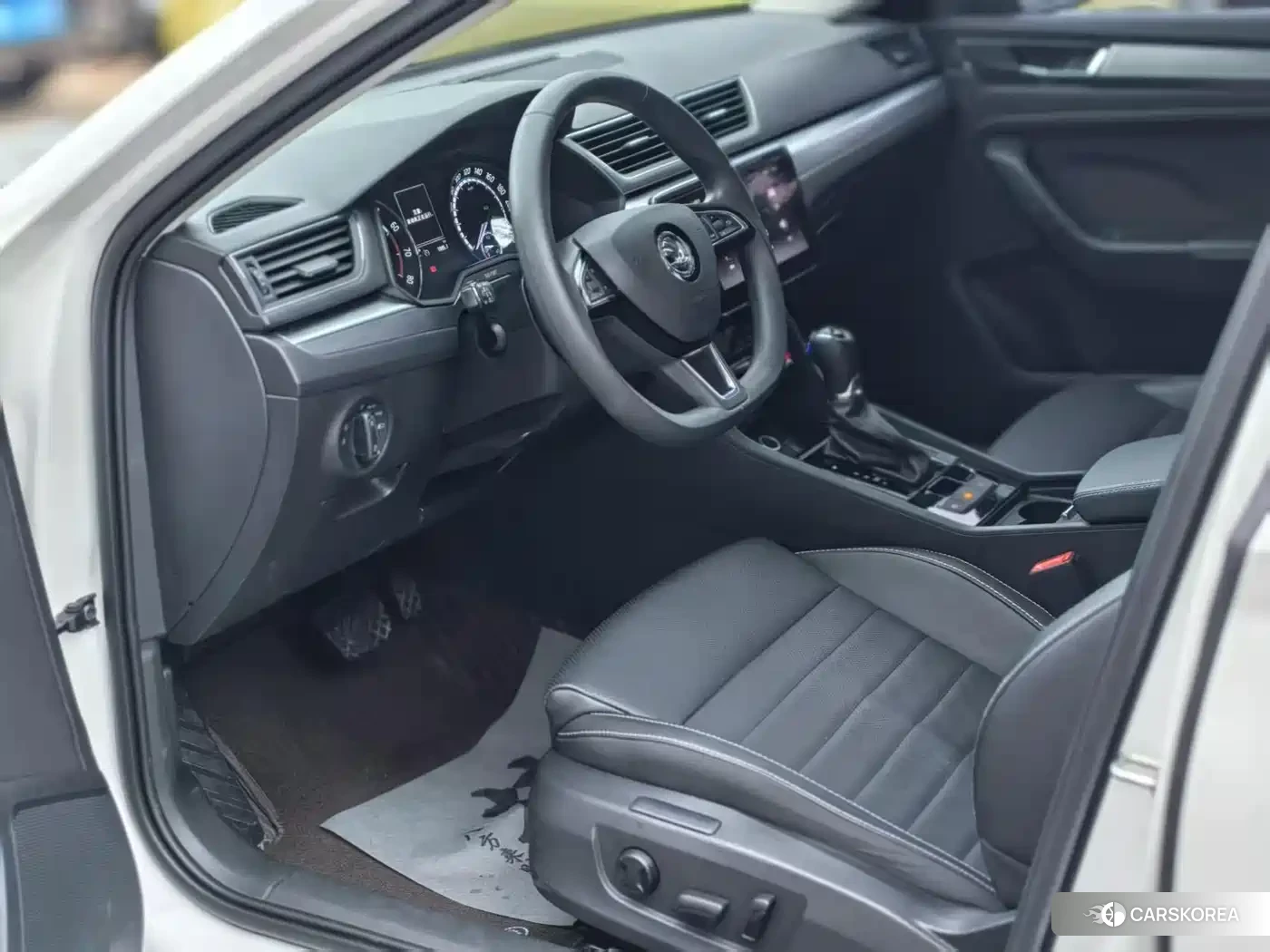 Skoda Superb 2021 Белый из Китая, фото 5
