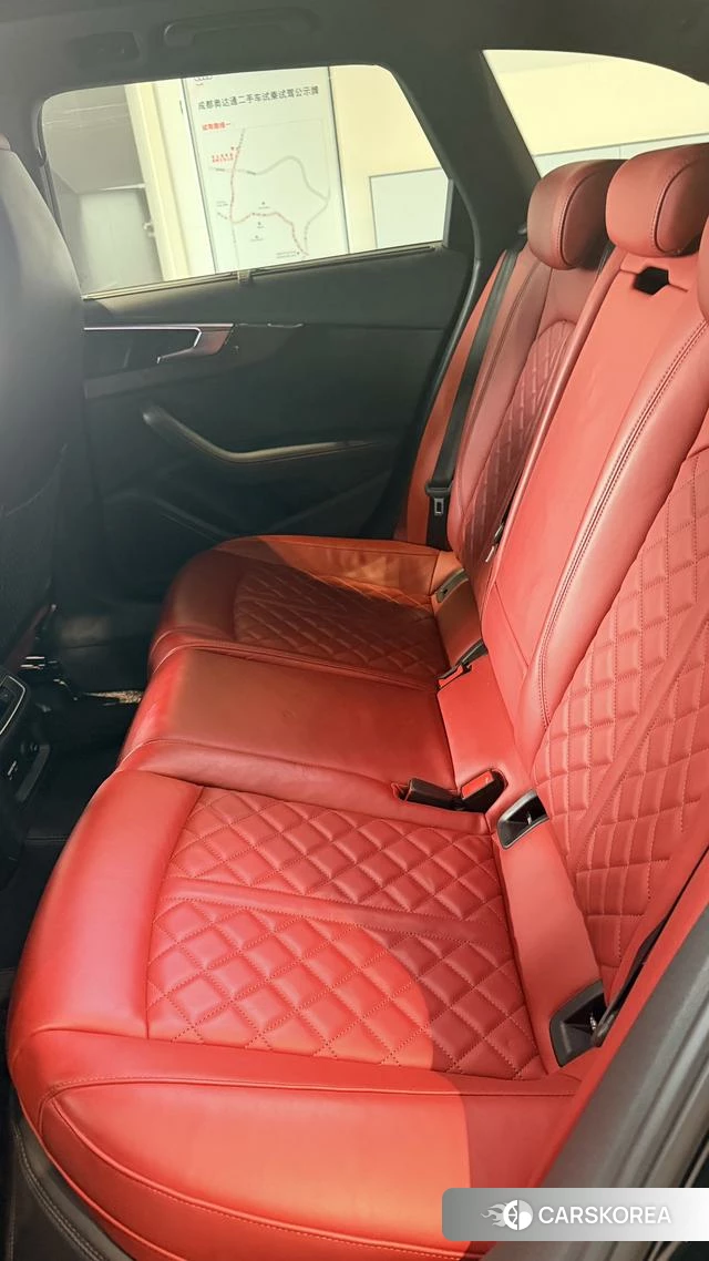 Audi S4 2023 Темно-серый из Китая, фото 3