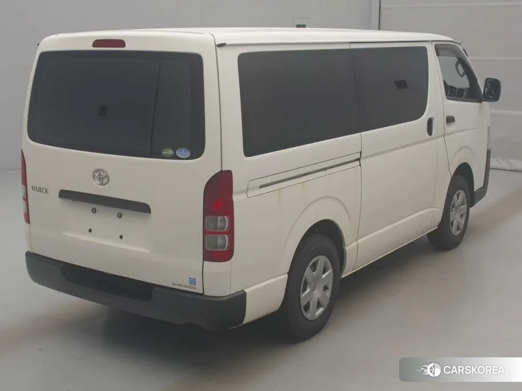 Toyota HiAce Van 2021 из Японии, фото 3