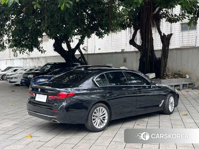 BMW 5 series 2021 Черный из Китая, фото 3