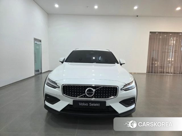 Volvo V60 Cross-Country 2nd Generation id 4947048 из Кореи 13